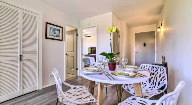 Modern & Cozy Condo Near Beaches w/ Coastal Views