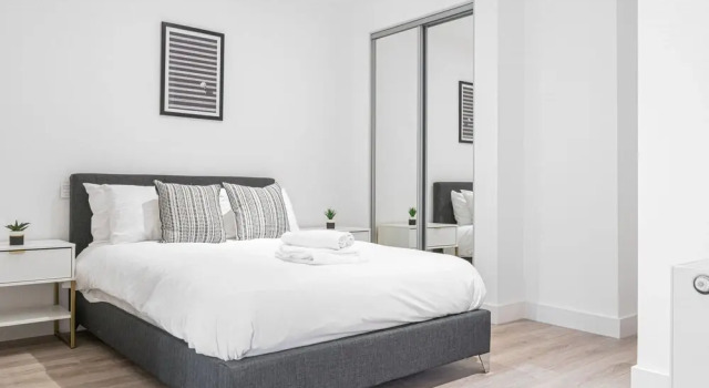 Seven Living Residences Solihull - Modern Studios Close to NEC and BHX, Book Hotel Solihull West Midlands, nær Solihull Central Library