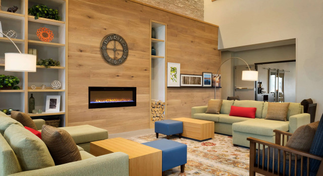 Country Inn & Suites by Radisson, Indianola, IA, Reserva ahora Hotel Indianola Iowa