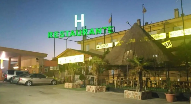 Hotel Restaurante Mirasierra, Varaa Hotelli Baul Granada