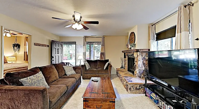 1622 Atroari St Home 3 Bedrooms 2 Bathrooms Home