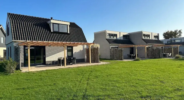Коттедж Holiday Home on Texel With Stunning Views