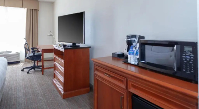Двухместный номер Hilton Garden Inn Charlotte North