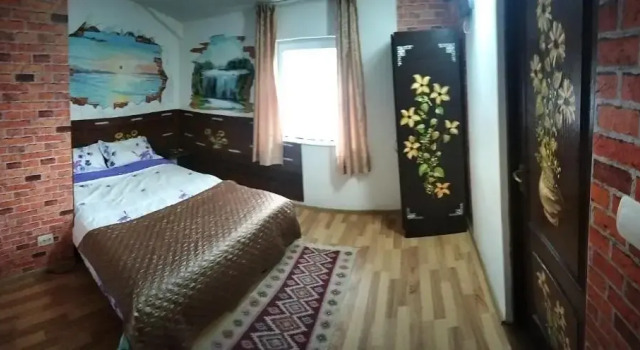 Casa Piscul Lupului, Rezerwuj Hotel Hotele w Carpathians - Romania z parkingiem, Parking