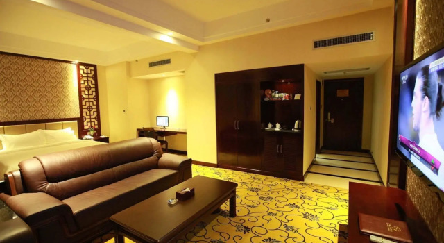 Nanning Holy City Hotel, Забронировать Отель Бизнес-отели Цинсю, 4* 5*