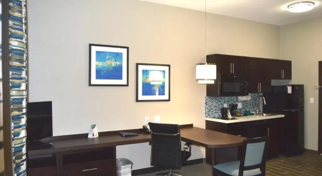 Люкс MainStay Suites Midland