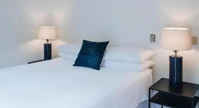 Cottage Inn & Spa, Забронировать Курортный отель Сонома Wine Country - Northern California, рядом с Туристическое бюро округа Сонома-Вэлли