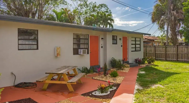 Hainsley Apartments - Walk to Wilton Drive