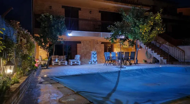 Коттедж Casa Entre Rosales