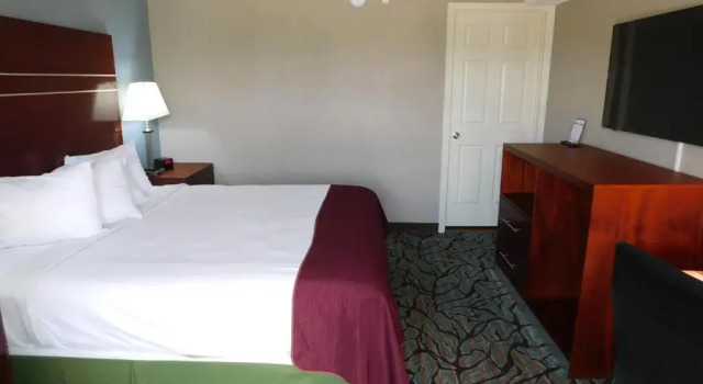 Номер Standard Days Inn by Wyndham West Des Moines - Clive