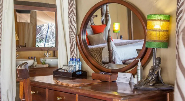 Mara Ngenche Safari Camp, Забронировать Кемпинг Отели Кикорок с бассейном, Бассейн