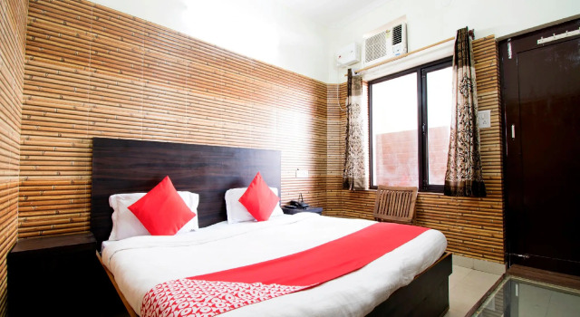 OYO 22932 Hotel Shiv Shanker, Забронировать Отель Отели Джамму и Кашмира с завтраком, Завтраки