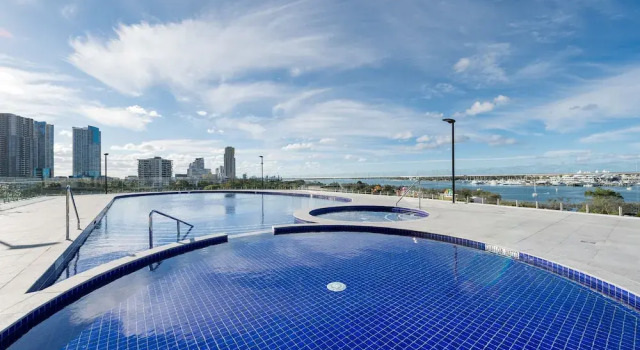 Meriton Southport