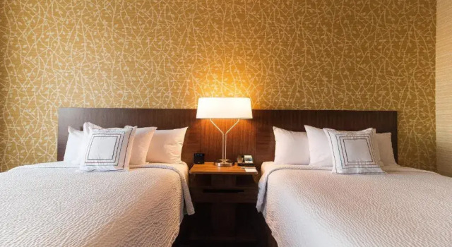 Четырёхместный номер Standard Fairfield by Marriott Regina