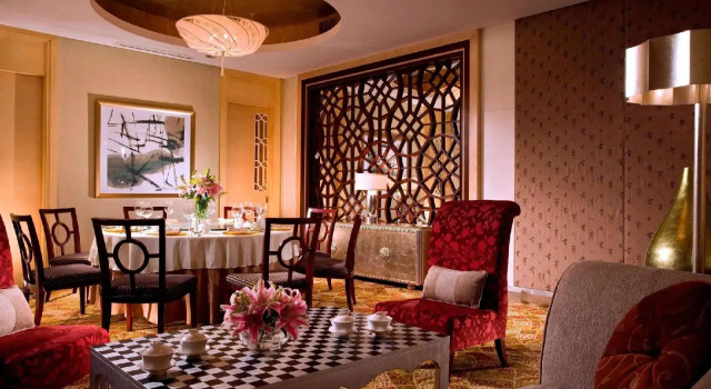 Sheraton Guiyang Hotel, Rezerwuj Hotel Hotele w Guiyang z basenem, w pobliżu Modern Capital, Basen