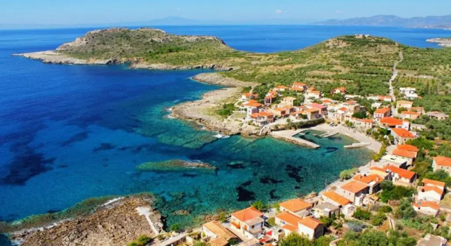 Wheelhouse Trachila Mani, Prenota Hotel Trakhíla Messenia