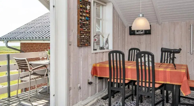 6 Person Holiday Home in Romo, Rezerwuj Hotel Hotele w Sønderjylland z parkingiem, Parking