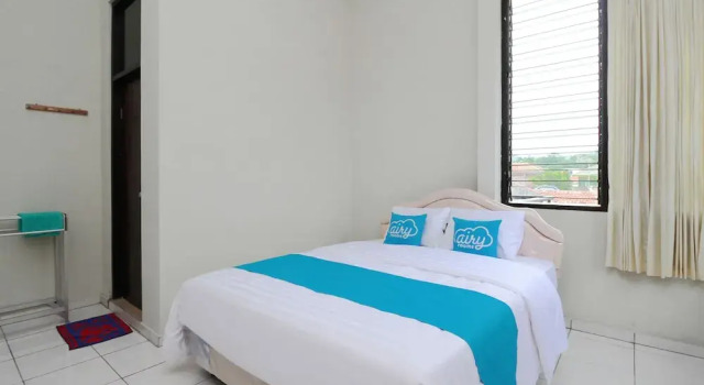 Airy Eco Syariah Semarang Barat Abdul Rahman Saleh 89A, Book Hotel Hotels in Semarang with Parking, near Ereveld Kalibanteng, Parking