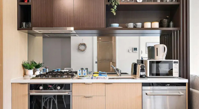 Апартаменты Modern 2-bedroom Retreat Minutes From St Kilda