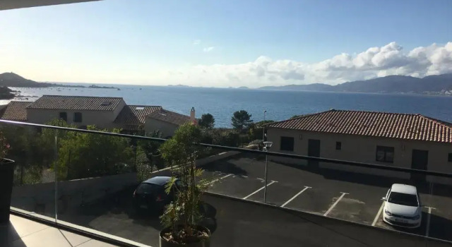 Апартаменты Appt vue mer Baie Ajaccio PietroBeach à 25m d'une crique magnifique