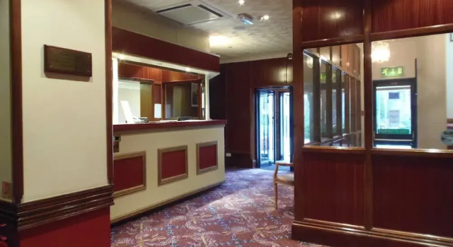Continental Hotel Camberley, Забронировать Отель Кемберли Суррей