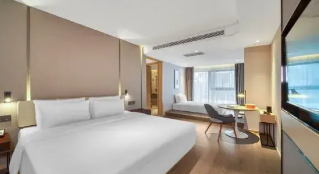 Люкс с видом на город Atour Hotel Hangzhou Huanglong Wanke Xueyuan Road