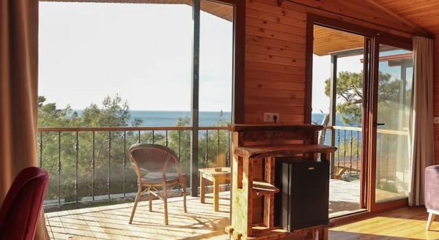Номер Comfort Rocas Roja Beach Hotel