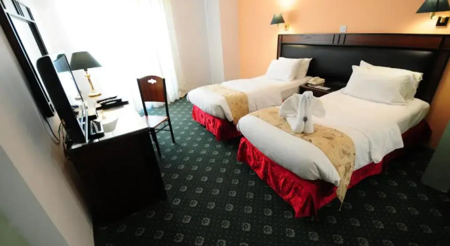 Habitación triple Estándar Edom Hotel