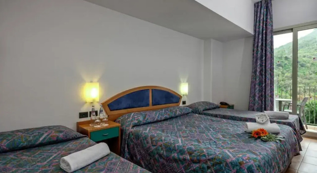 Трёхместный номер Standard Hotel Antares