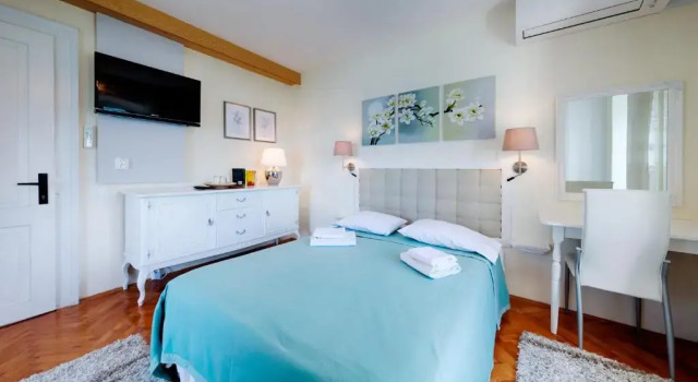 Двухместный номер Standard с балконом и с видом на море Mira Sea Front Guesthouse