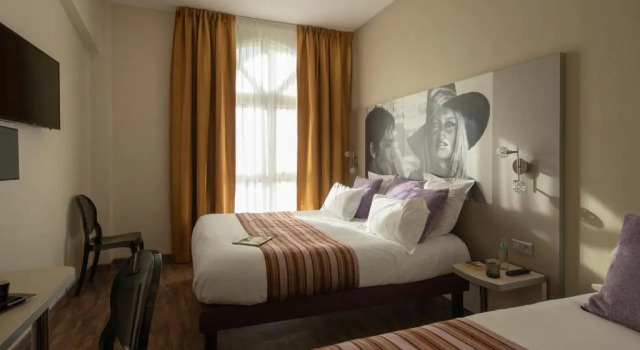 Трёхместный номер Superior Hôtel Arles Plaza