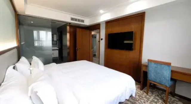 Deluxe Suite Hotel Bole Halang