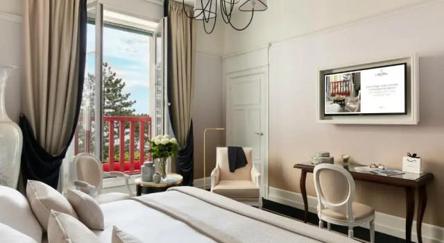Двухместный номер Superior с видом на море Hôtel Barrière LHermitage