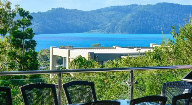 Апартаменты с 3 комнатами с видом на море Pinnacle Apartments on Hamilton Island by HIHA