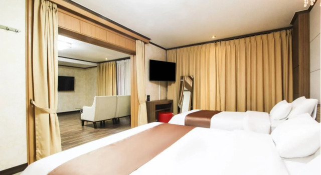 Uljin Grand Hotel, Забронировать Отель Отели провинции Кёнсан-Пукто с парковкой, Парковка
