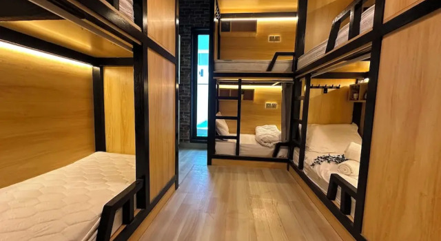 Кровать в общем номере с балконом и с видом на город Luxury Hostel Bedspace in Downtown Near Emirates Towers Metro