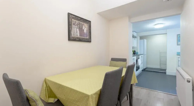 1 Bedroom Apartment in Notting Hill Accommodates 3, Забронировать Апартаменты/квартира Апартаменты Лондона, рядом с Уэстборн Парк, Апартаменты/квартира