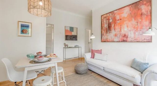 Sunny, Bright and Quiet Apartment, By TimeCooler, Забронировать Апартаменты/квартира Апартаменты Лиссабона, рядом с Арена для боя быков Кампу-Пекену, Апартаменты/квартира