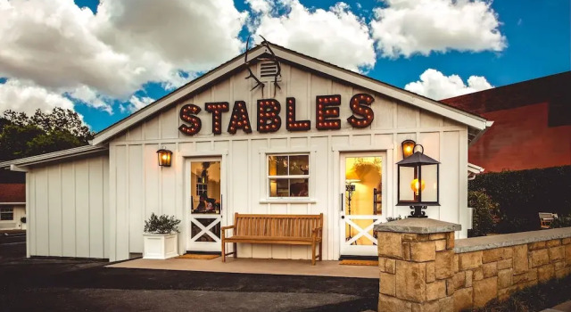 Stables Inn, Забронировать Отель Отели в центре Пасо-Роблс с завтраком, отели в центре Пасо-Роблс с завтраком