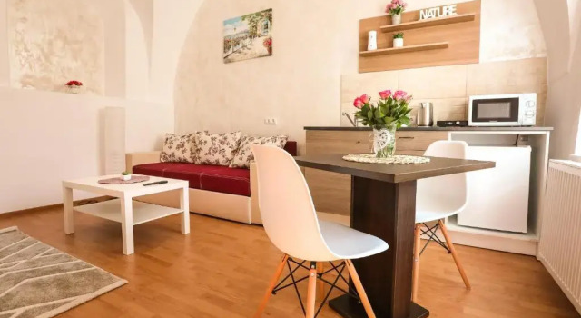 Апартаменты Serenity House Apartments
