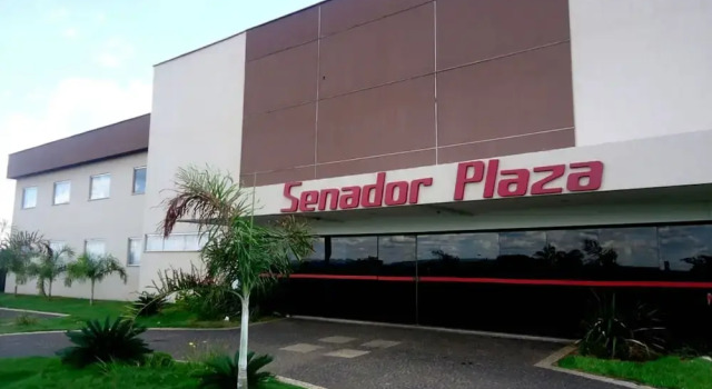 Senador Plaza Hotel, Забронировать Отель Сенадор-Канеду Гояс