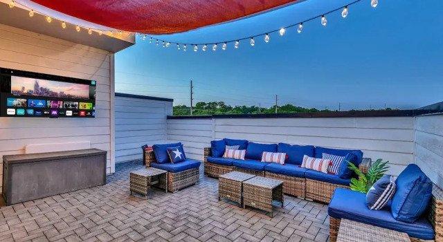 Коттедж New Rooftop With City Views Game Room DT Nash