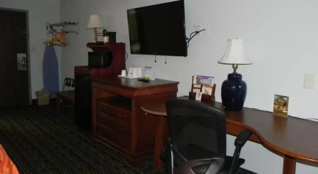 Номер Standard Howard Johnson by Wyndham Lexington