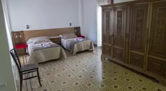 Casa Pío, Boek Hotel Tremp Lerida