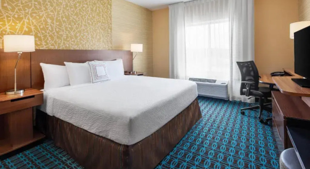 Номер Standard Fairfield Inn & Suites by Marriott Poplar Bluff