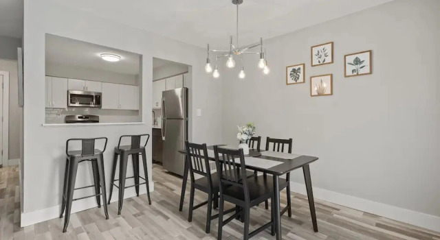 Коттедж 2BR Stay Close to Downtown