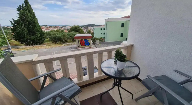 Студия с балконом Apartmani Levarda