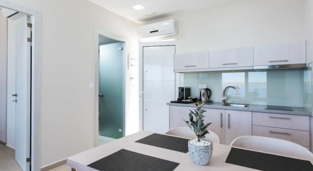 Люкс Executive Цокольный этаж Sun and Sea Plus Resort