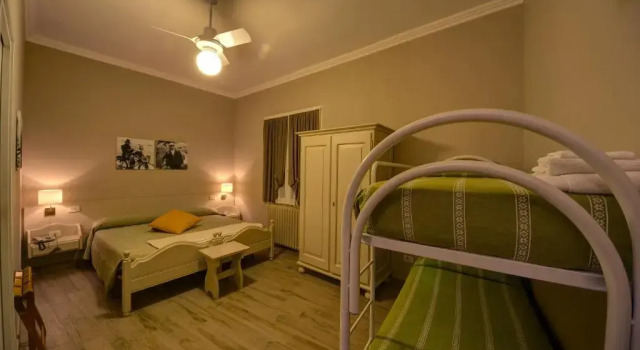 Четырёхместный номер Standard Hotel Ristorante Bologna