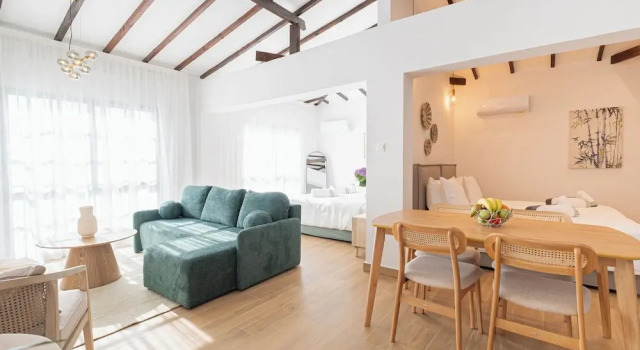 Люкс Executive с видом на бассейн Loft Centrale by Deserve